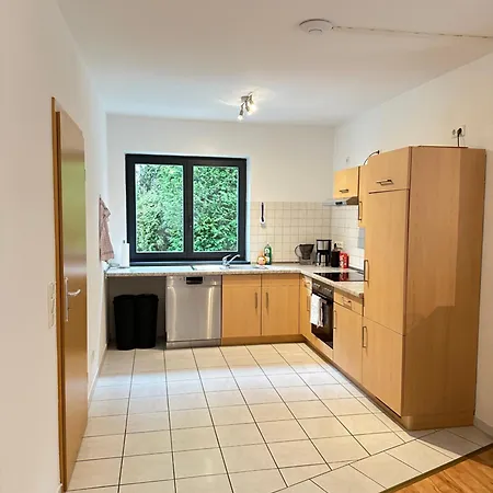 Bei Luebeck - Zentral An Der A1 - Parkplatz - Terrasse Apartamento *